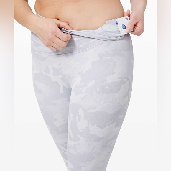 Lululemon Athletica Wunder Under High-Rise Tight 25" Luxtreme Size 8 Camouflage - Picture 2 of 16